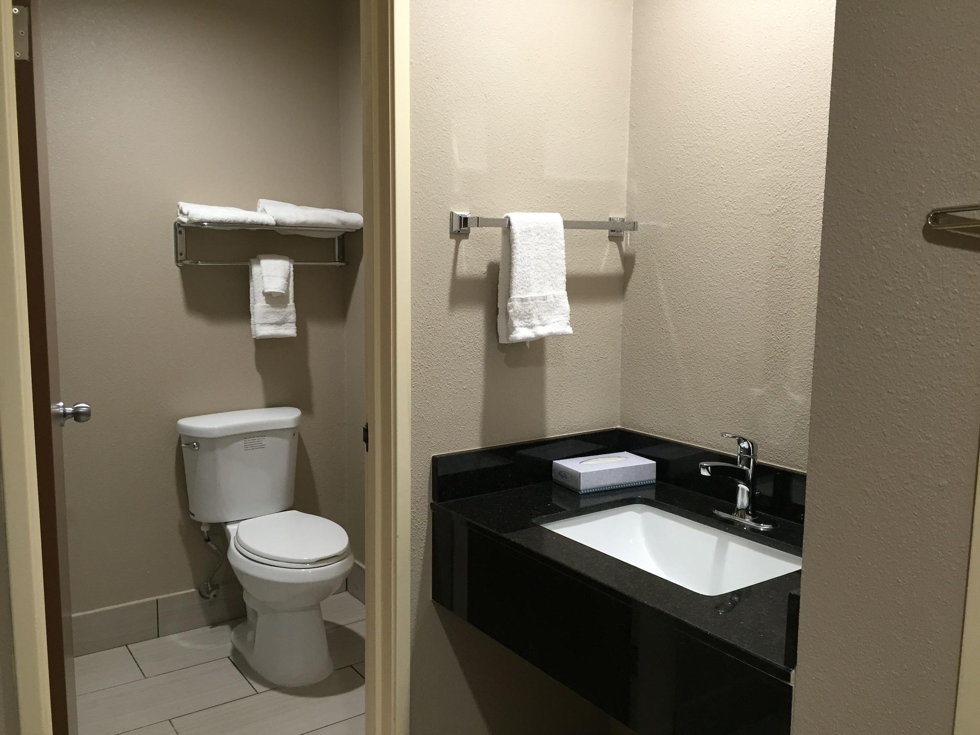 Super 8 By Wyndham National City Chula Vista Ngoại thất bức ảnh
