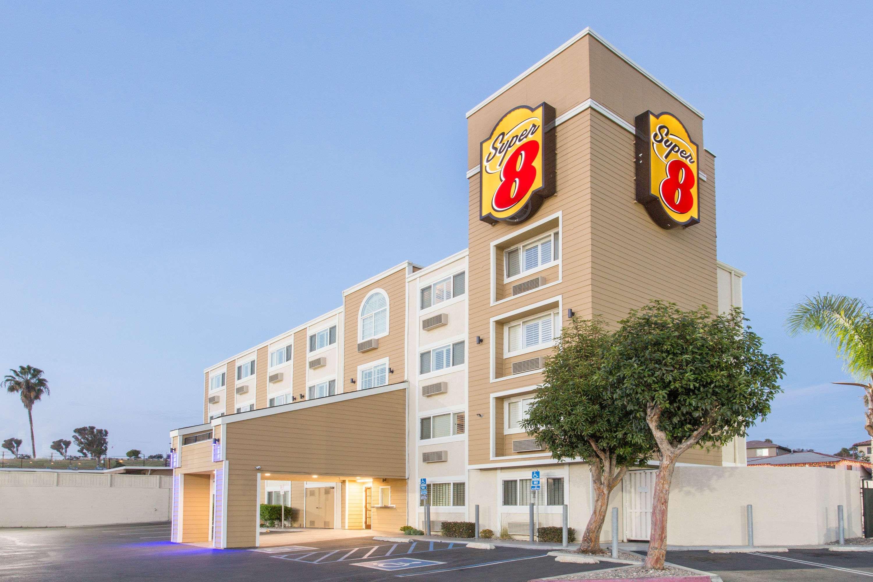 Super 8 By Wyndham National City Chula Vista Ngoại thất bức ảnh