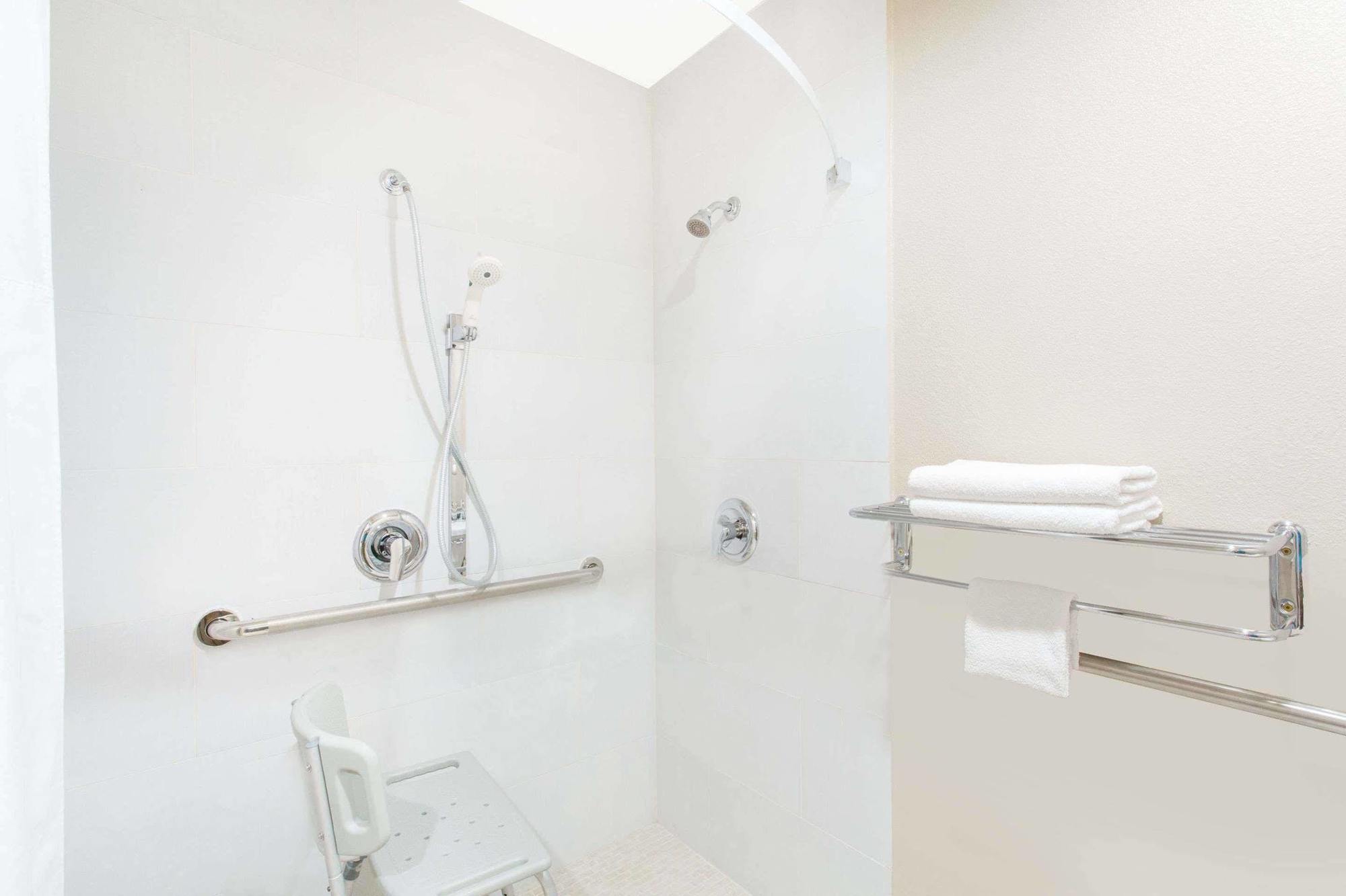 Super 8 By Wyndham National City Chula Vista Ngoại thất bức ảnh